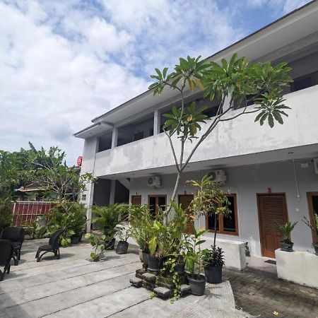 Rumah Pagar Merah Homestay Джок'якарта Екстер'єр фото